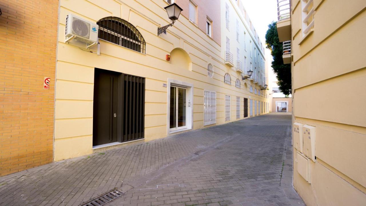 Rentalsevilla Escuelas Pias Extérieur photo